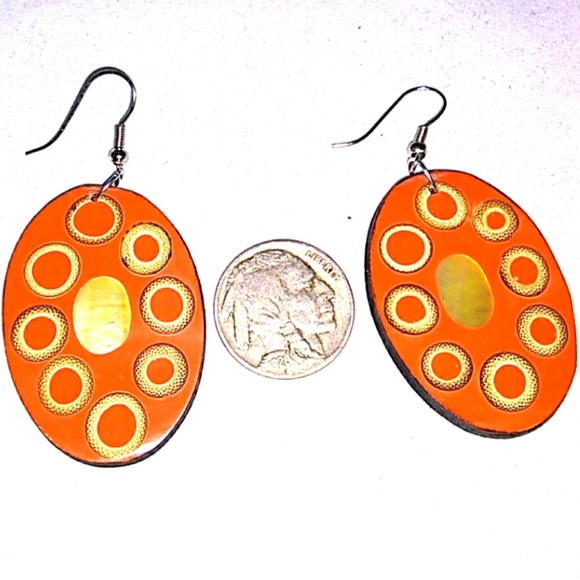 VINTAGE Unique Orange Discs w Mother of Pearl Inlay **WKEND SALE PRICE** - Picture 3 of 8